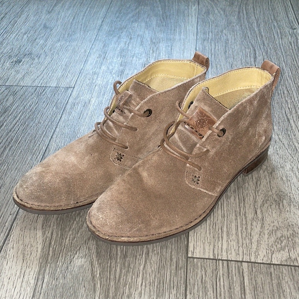 Bussola Sevilla suede boot, size 37 (women’s 7), taupe
